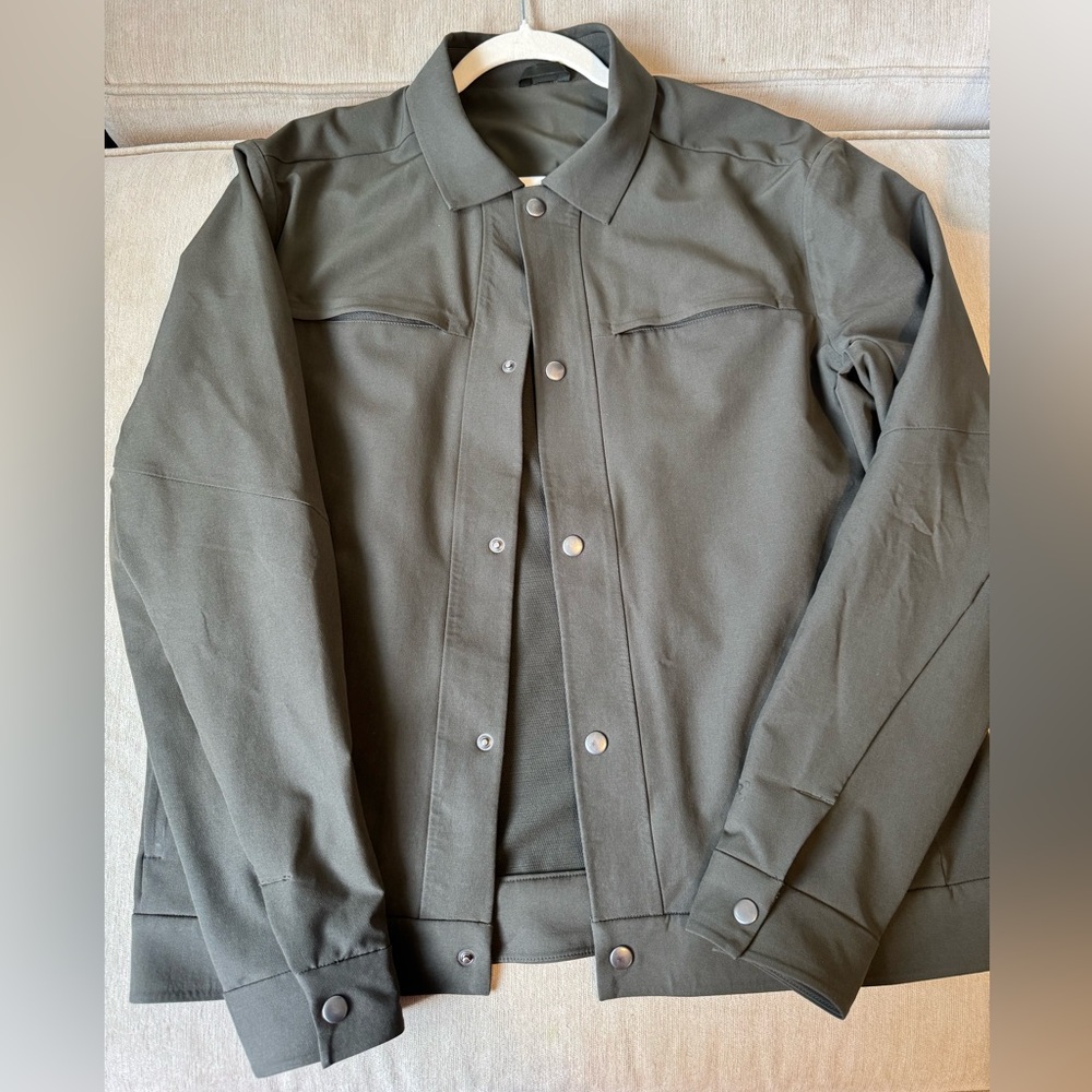 EUC! lululemon Mens City Excursion Jacket DARK OLIVE - Picture 3 of 11